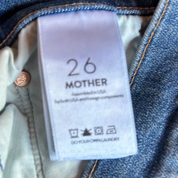 Mother Rascal slit flip shorts size 26 - Picture 6 of 8